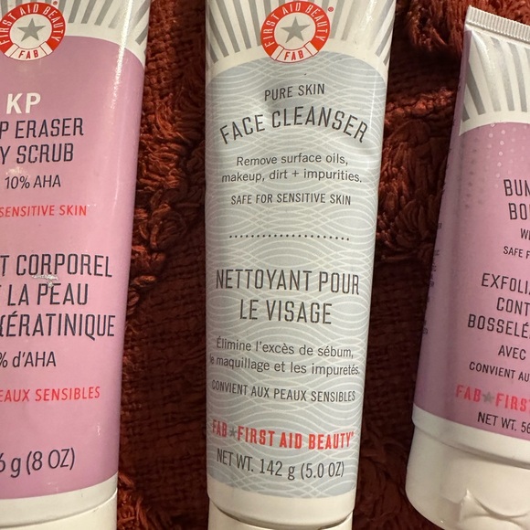 First Aid Beauty - Picture 3 of 4